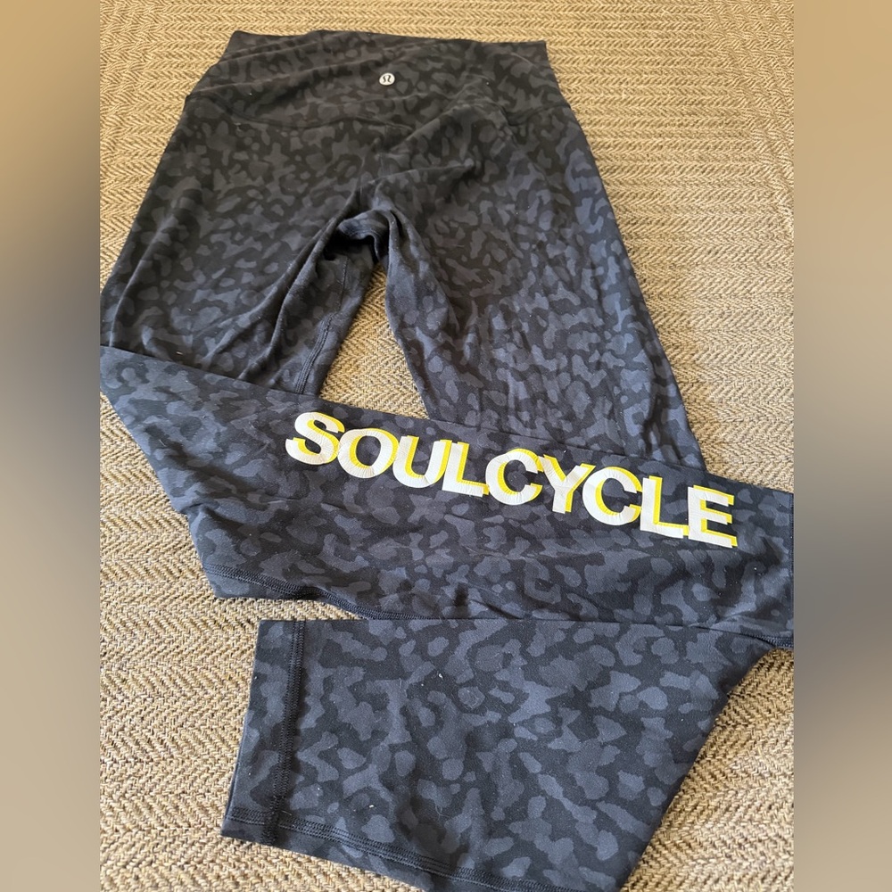 SoulCycle x Lululemon align leggings tights leopard cheetah - women’s size 6